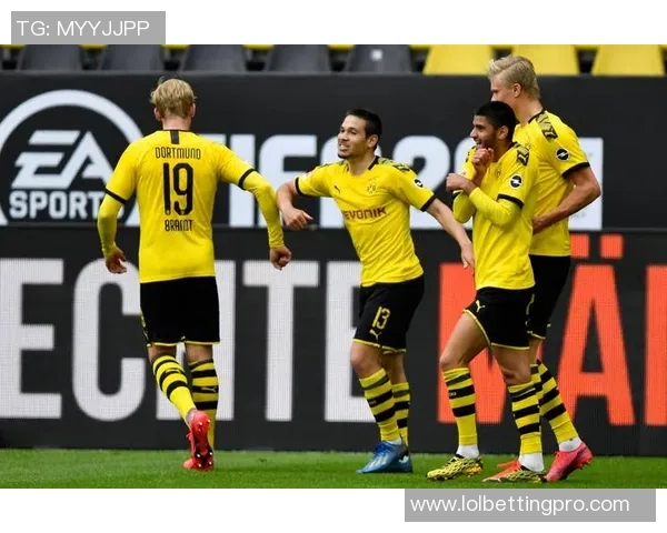 德甲激战：多特蒙德大胜国米红牌争议引发全场热议