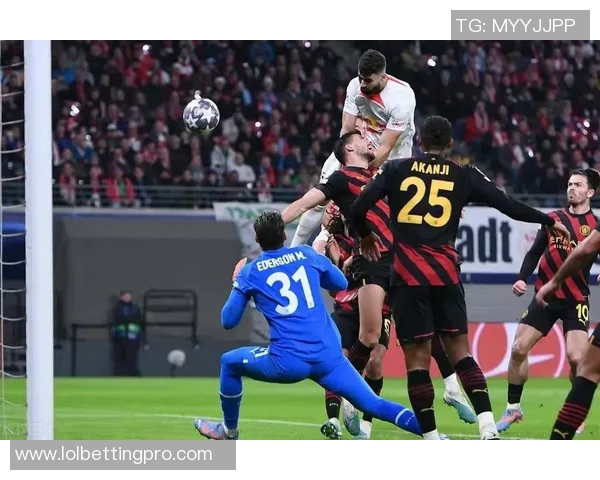 欧冠震撼战役里昂狂胜莱比锡五球大捷引发全场沸腾